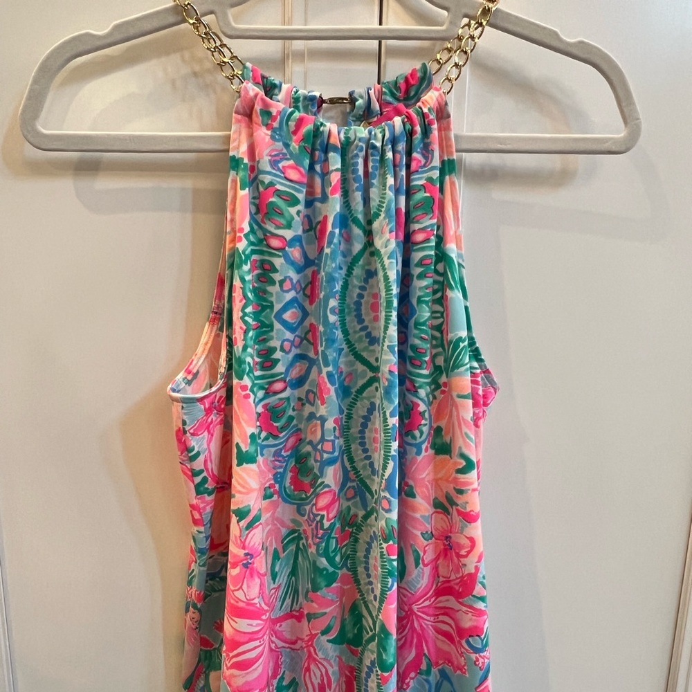 Women’s Lilly Pulitzer top with gold chain straps.